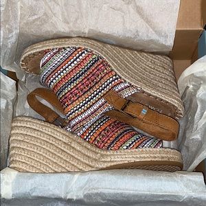TOMS Women’s Monica Wedges
